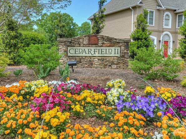 8709 Stratton Farm Rd, Huntersville, NC 28078
