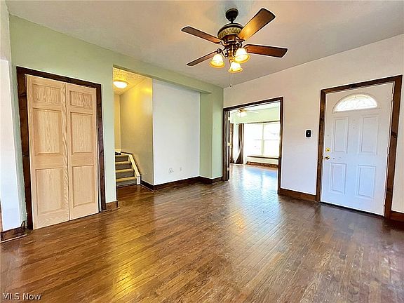 5th image of 114 E Main St