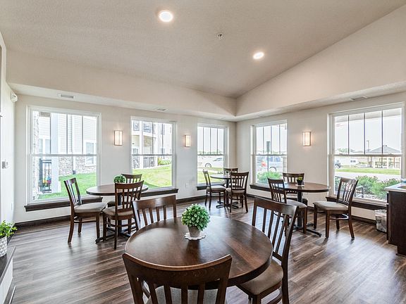 3rd image of 5900 Hyde Ave #307