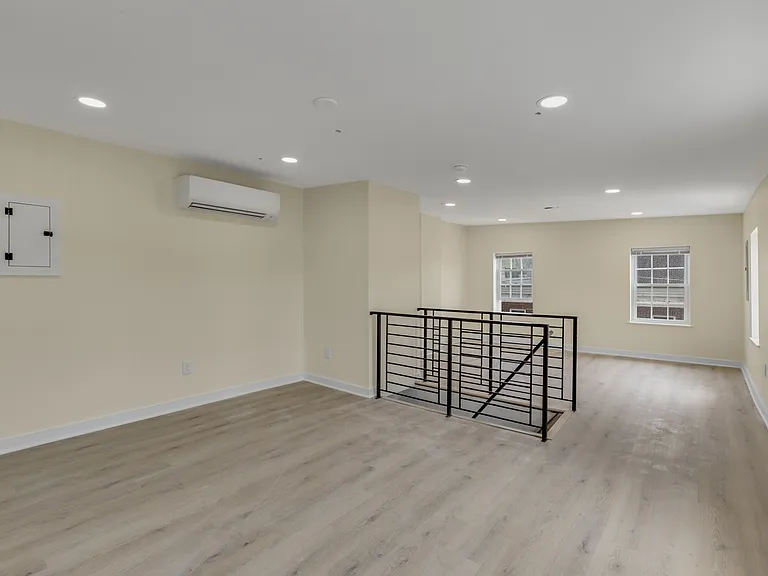 2723 E Huntingdon St #3 — Photo 10