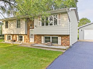38662 Linden Ave, Beach Park, IL