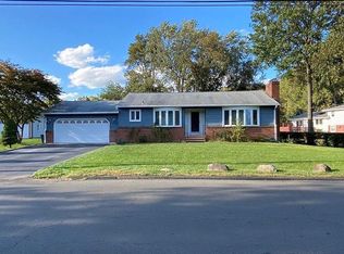 871 Saw Mill Rd, West Haven, CT 06516