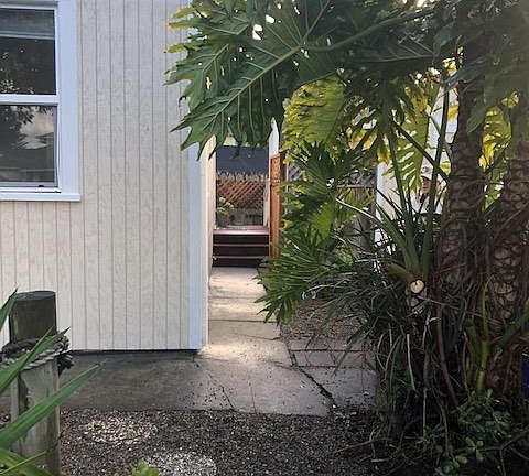 5th image of 1820 Portola Dr