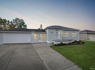 18586 Old Homestead Dr, Harper Woods, MI 48225