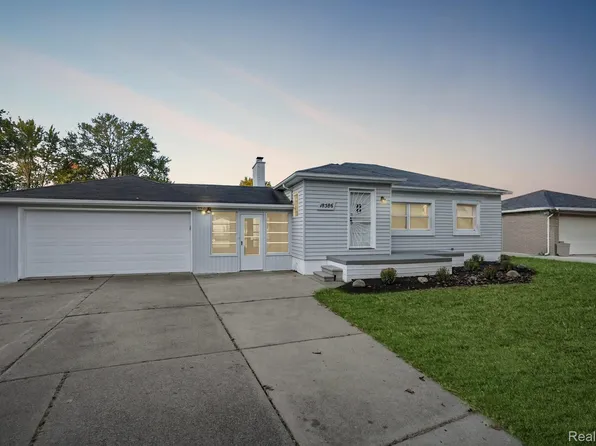 18586 Old Homestead Dr, Harper Woods, MI 48225