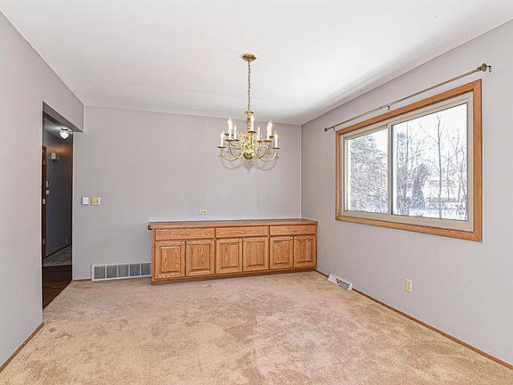 5th image of 5740 S 124th St