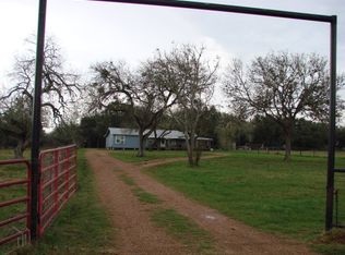 354 Rainbow Rd, Cuero, TX 77954