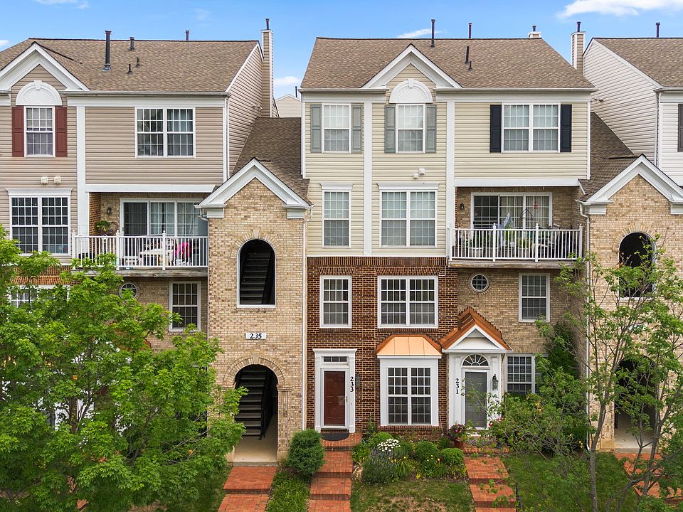 1st image of 233 Jay Dr #93