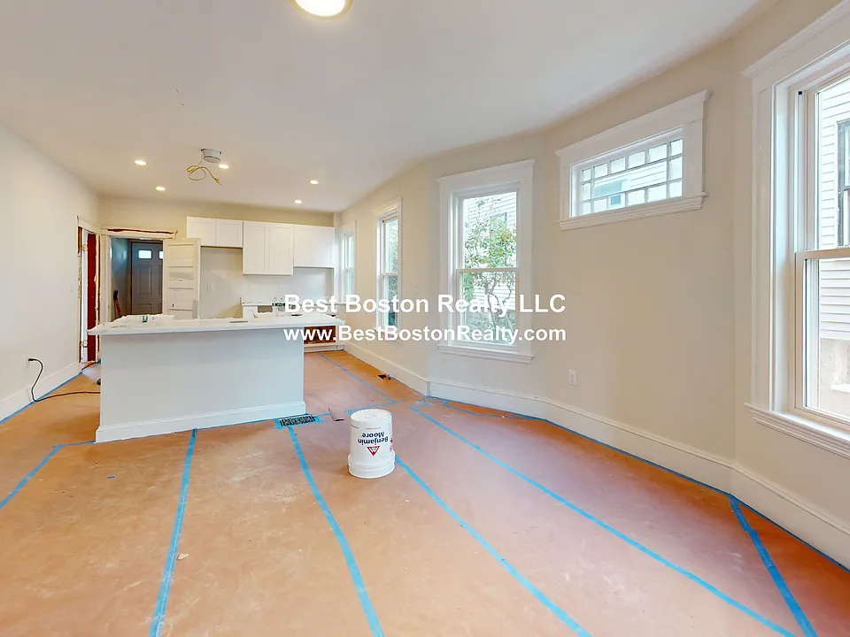 47 Curtis Ave #1