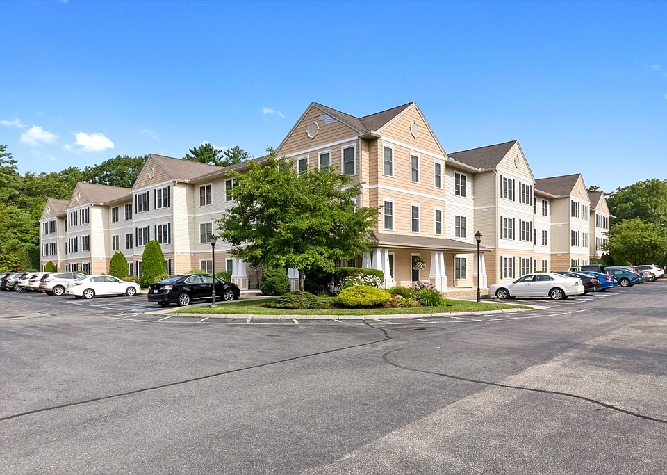 1st image of 135 Beach Rd #217