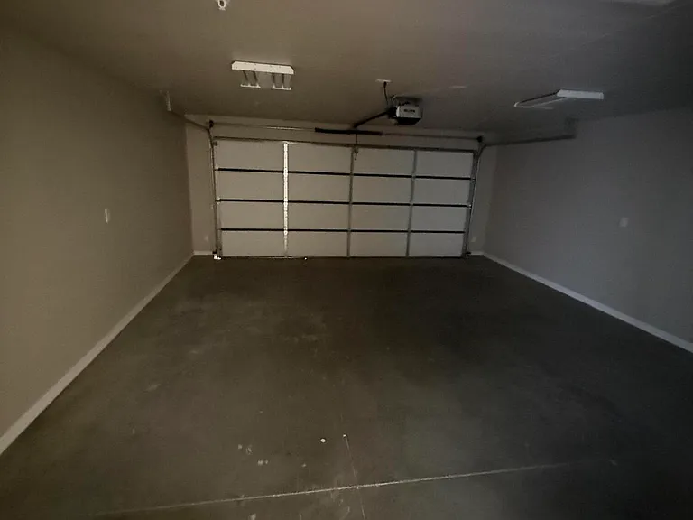 2425 Cloverlawn Dr #101 — Photo 22