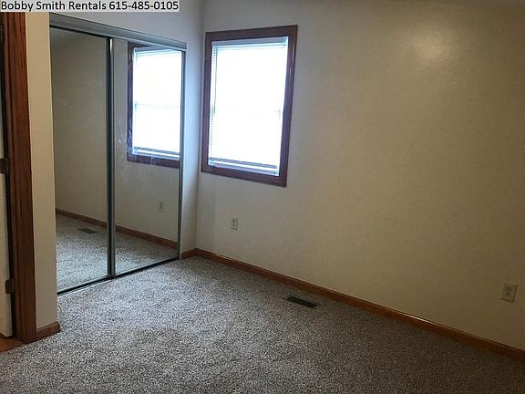 4th image of 516 E Trinity Ln