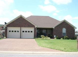2109 Crowne Ridge Dr, Newbern, TN 38059