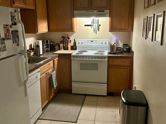 4th image of 1721 5th St NW