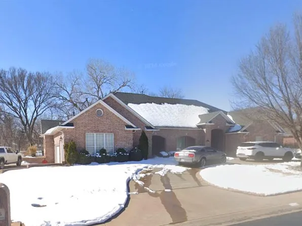 2106 Maple Leaf Cir, Enid, OK 73703