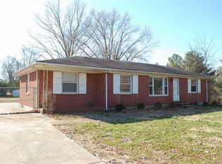 512 Needmore Rd, Clarksville, TN 37040