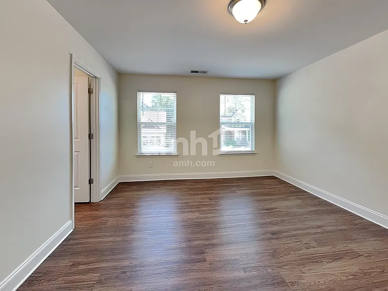 103 Kirk Dr — Photo 17