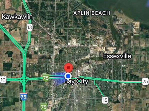 301 S Walnut St, Bay City, MI 48706
