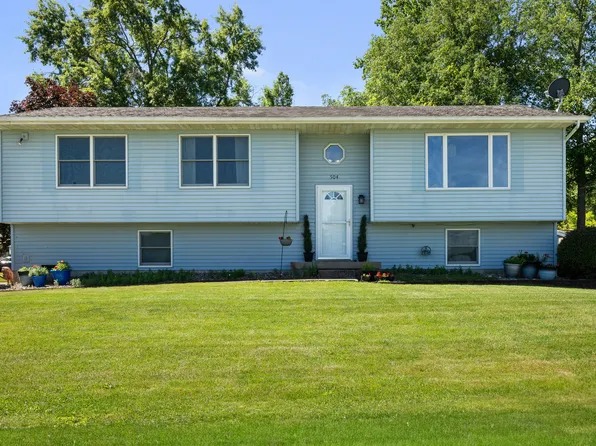 504 4th Ave W, Andalusia, IL 61232