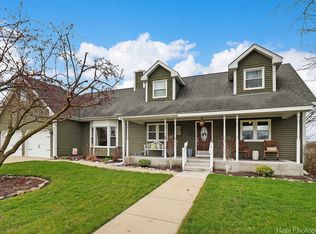 719 N Green St, McHenry, IL 60050