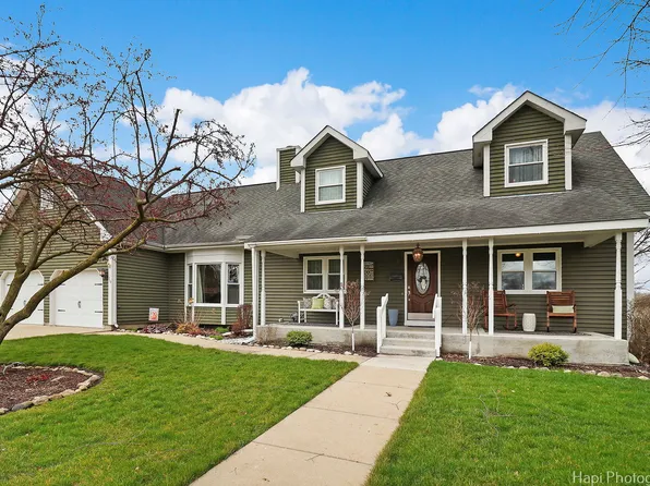 719 N Green St, McHenry, IL 60050