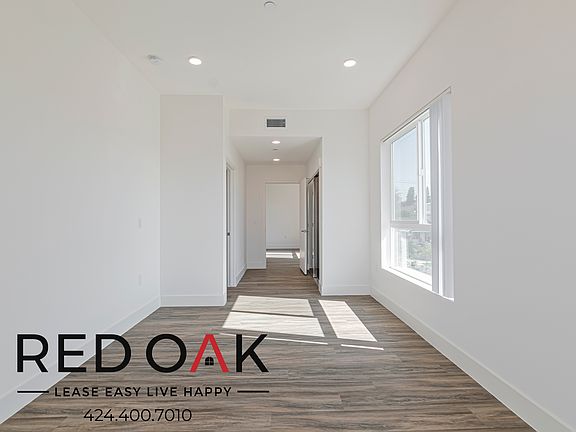 4th image of 4000 W Mont Clair St #301