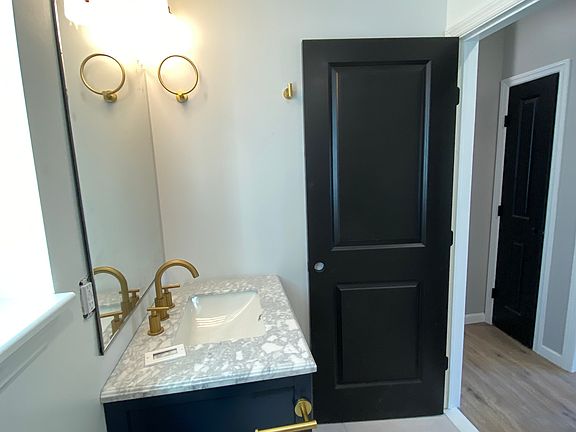 2nd image of 40 Lincoln St #3