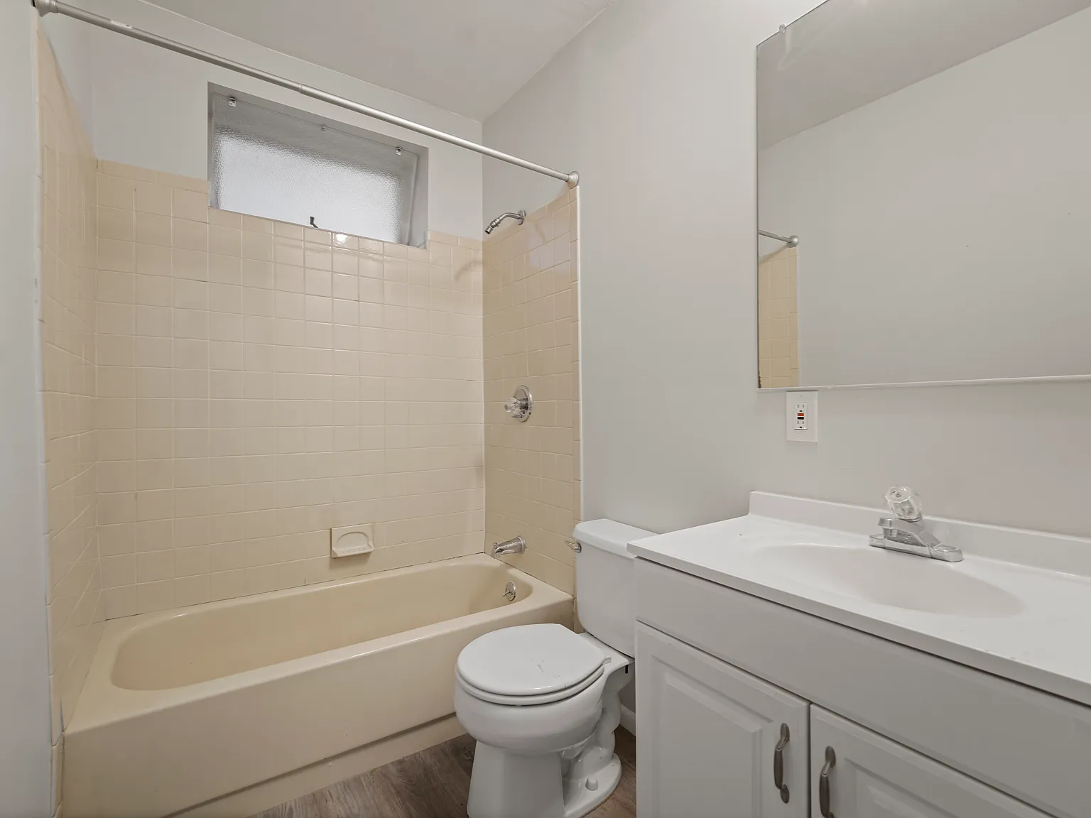 1 bed, $1,650 — Photo 4