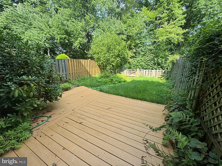 5230 Lonsdale Dr — Photo 28