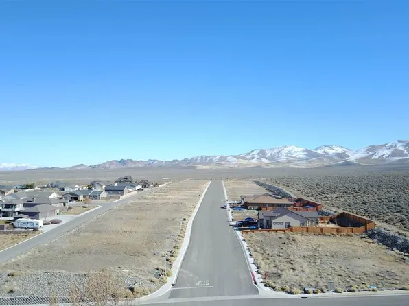 5894 Offenhauser Dr, Winnemucca, NV 89445