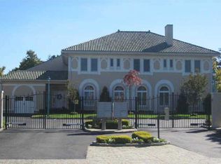 19 Villa Prm, Bay Shore, NY 11706