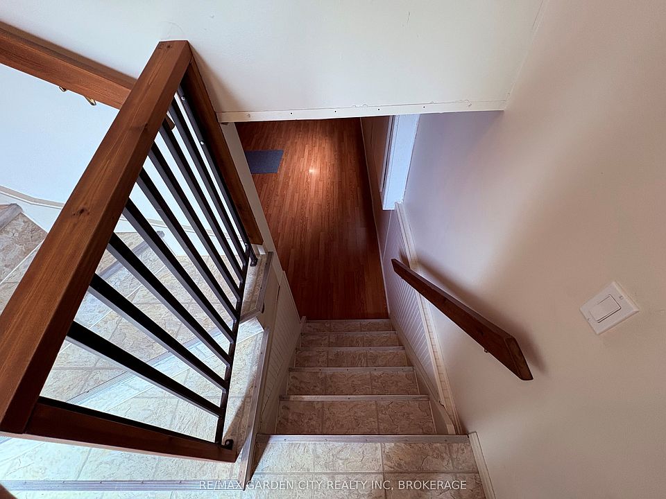 31st image of 6141 Wildrose Cres