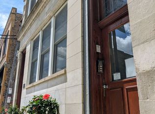 910 Loomis, Chicago, IL 60607