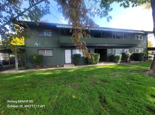 393 S 1st St #C, Central Pt, OR 97502