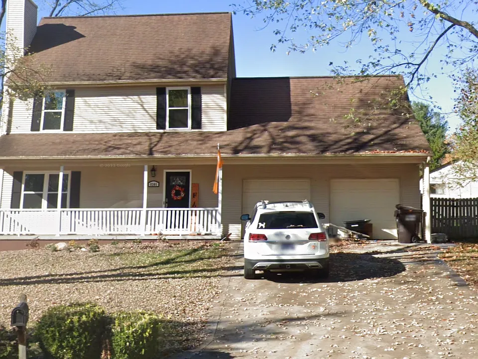 8305 Clearwater Ct