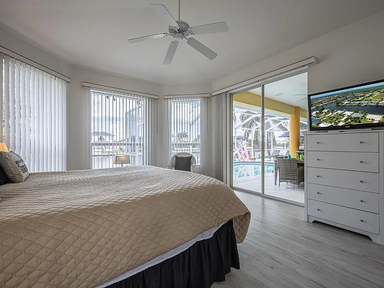 4412 SW 26th Ave — Photo 22