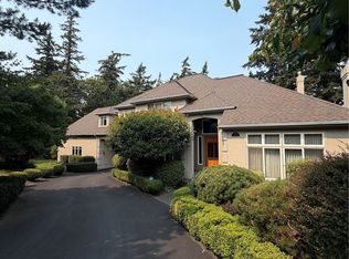 201 Hawthorn Rd, Bellingham, WA 98225