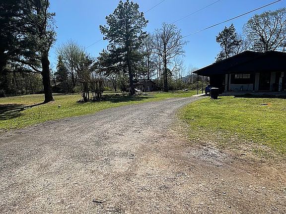 2nd image of 10090 Coffey Ln