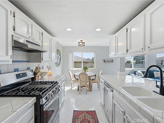 2nd image of 785 W 19th St APT 5