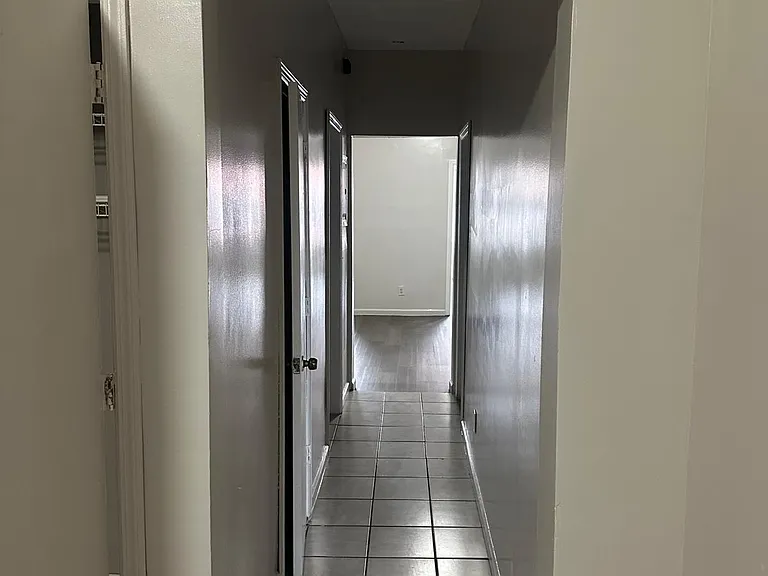 325 Grand St #2L — Photo 1