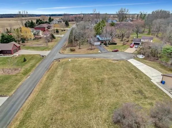 47 Drovers Woods, Marshall, WI 53559