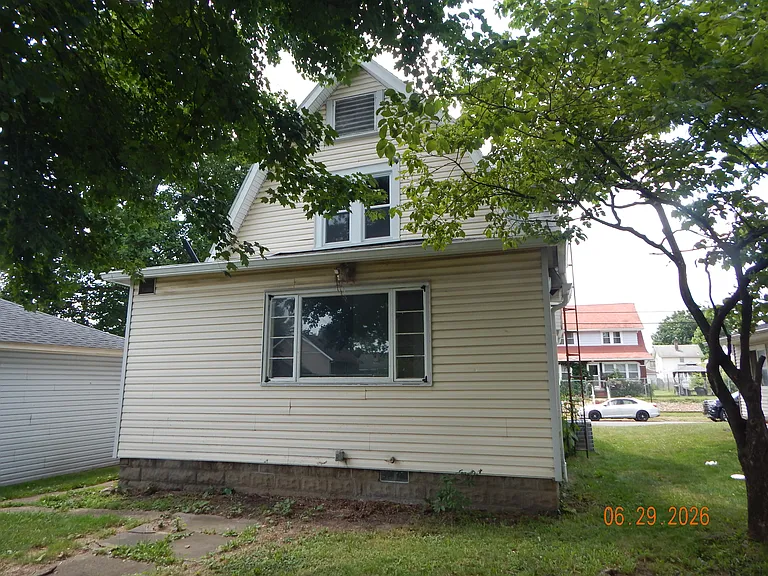926 Wertz Ave SW — Photo 3