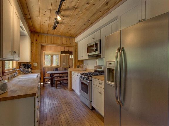 5th image of 4465 Huckleberry Dr