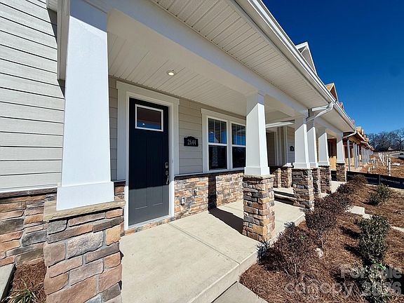 2nd image of 2644 Selbourne Dr