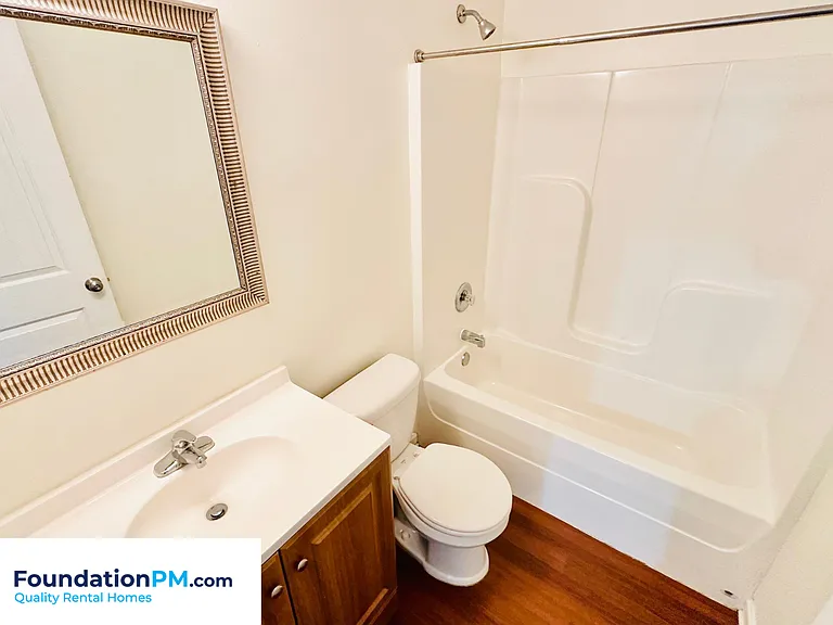 1314 Crosstown Ct — Photo 12