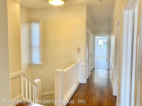 4th image of 3664 Sacramento St