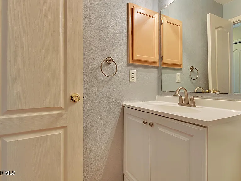 1417 Plaza Verde Dr — Photo 17