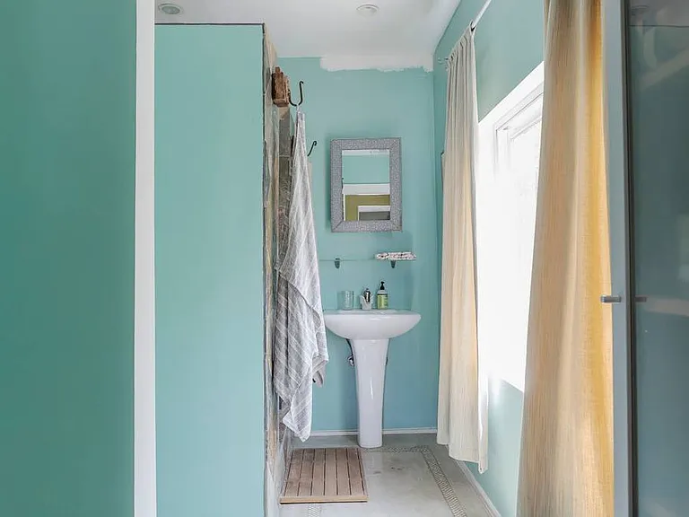 708 Parkman Ave — Photo 8