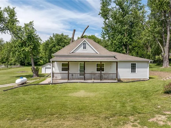 2725 Garfield Ave, Saint Joseph, MO 64503
