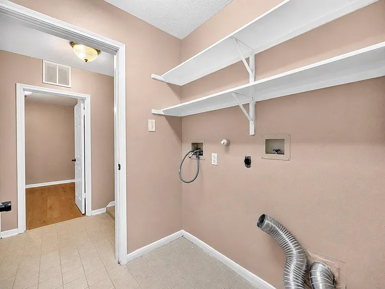 17414 Erin Way Ct — Photo 42
